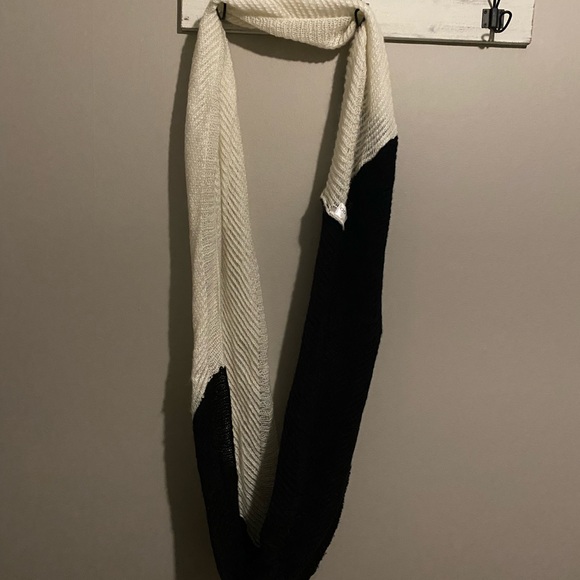 Aldo Long B/W Infinity Scarf - Picture 2 of 5